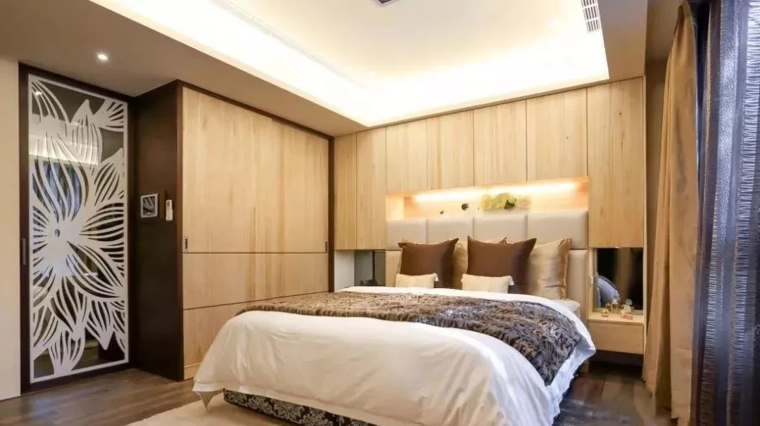 卧室衣柜，还是原木色的好！自然、美观、舒适~